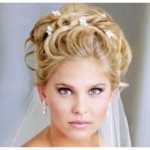 peinados de novia con velo y tiara 150x150 nupcial peinados Accesorios
