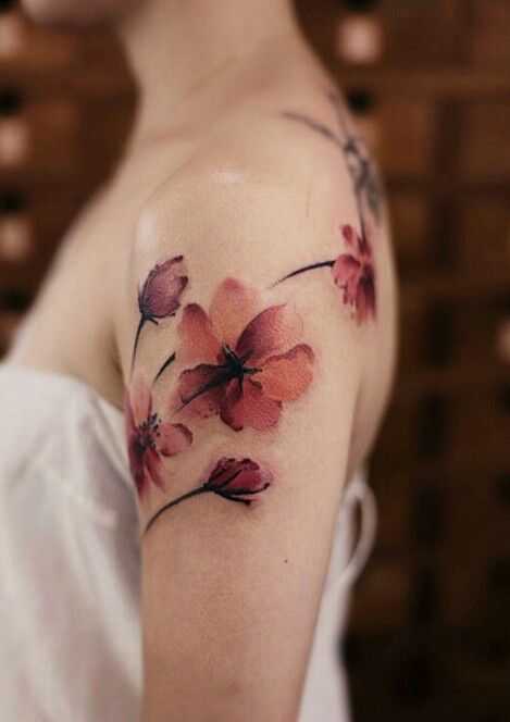 Flor de la acuarela diseño del tatuaje