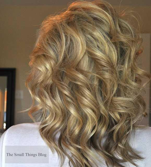 Layered Curly Hairstyles Back View - Medium Haircut Ideas