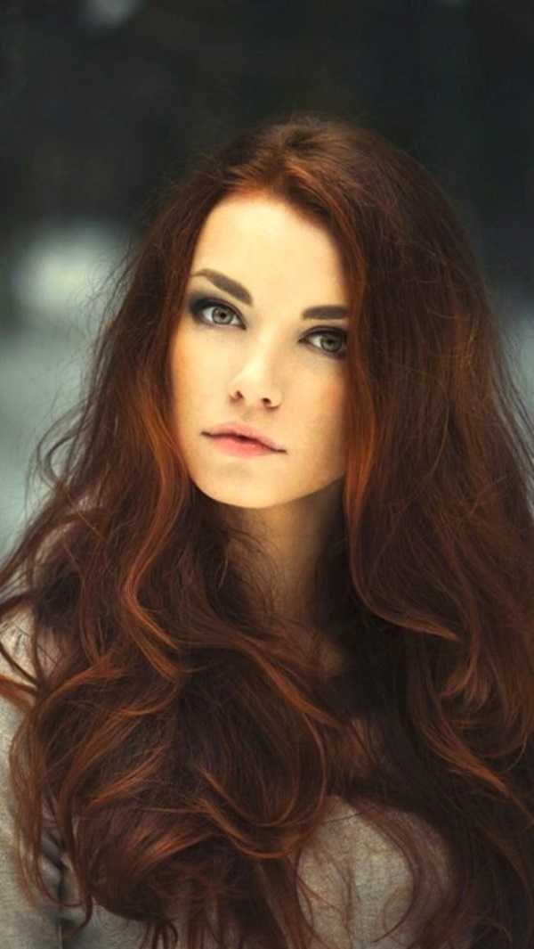 Superb-brunette-hairstyles-for-round-faces0181