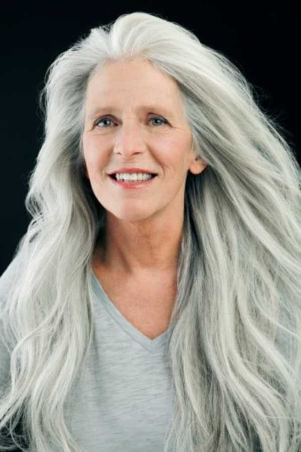estilos de cabello gris inspirador para las mujeres que tratan de 20.160.321