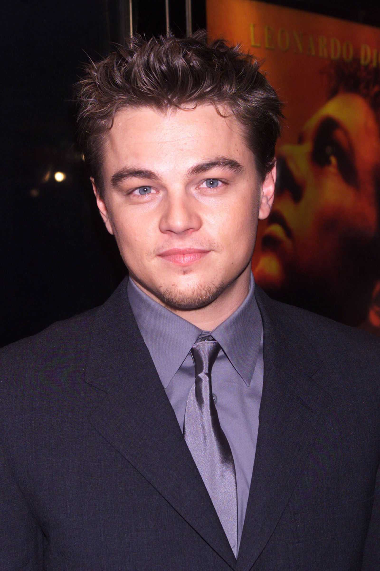 peinados de las celebridades Leonardo DiCaprio 2000