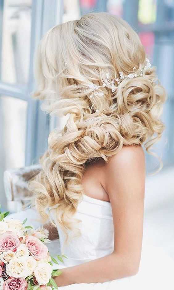  Los peinados de boda romántico con las rubias 