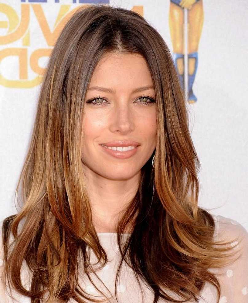 Long-Straight-Hairstyles-for-Women