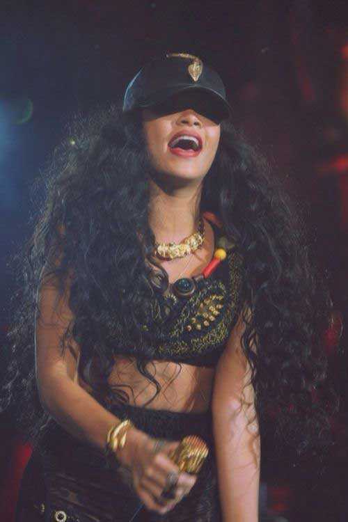 Rihanna de pelo largo rizado-9